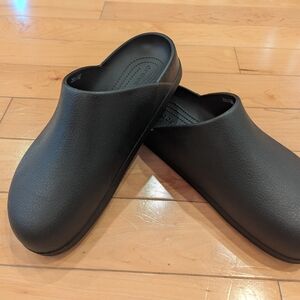 Crocs Men's Black Clogs